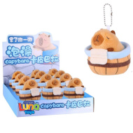 Luna: Capybara im Fass Plüsch-Schlüsselanhänger-Figur, 1 Stück